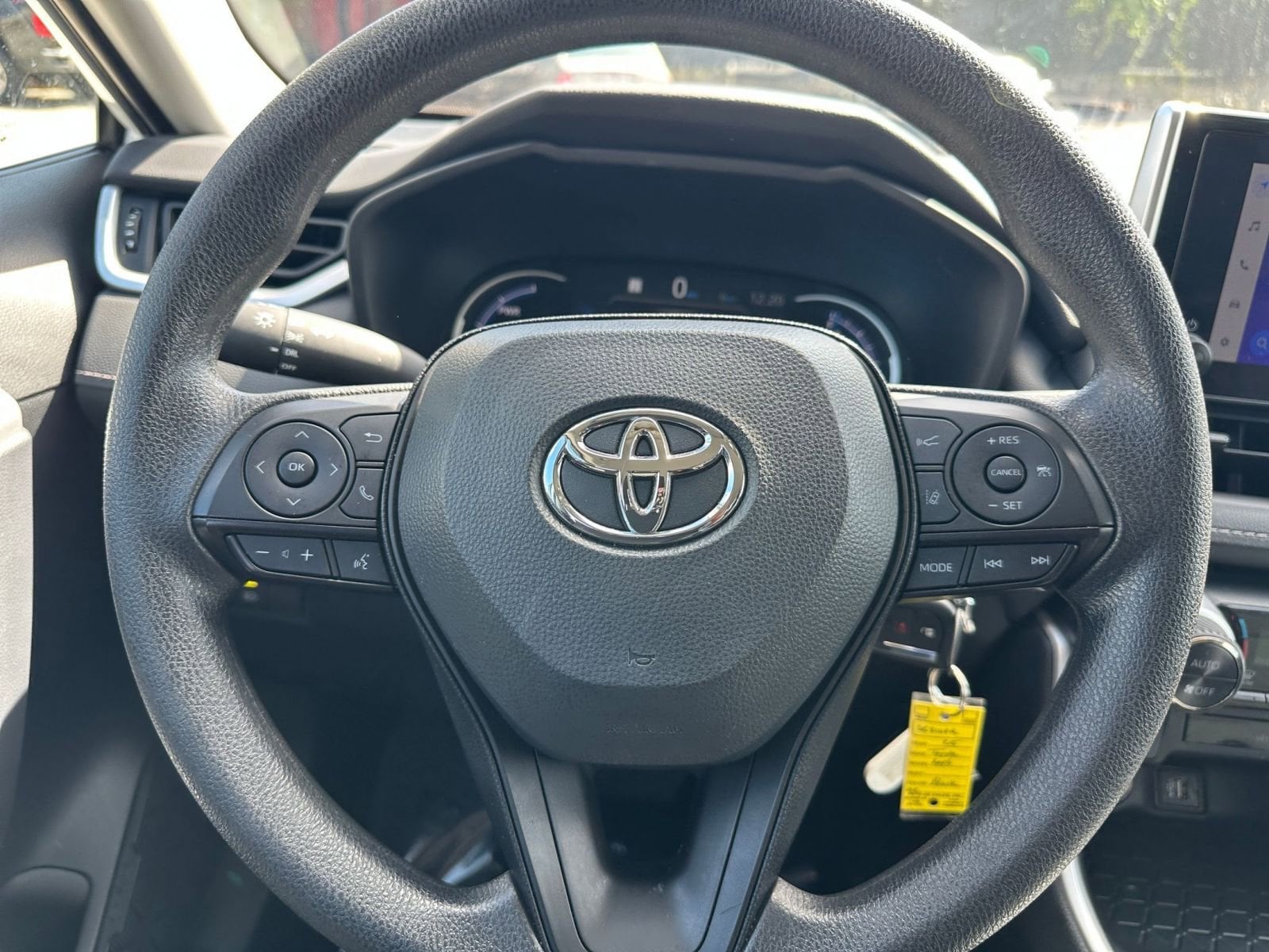 Thumbnail: 2025 Toyota RAV4 - 27