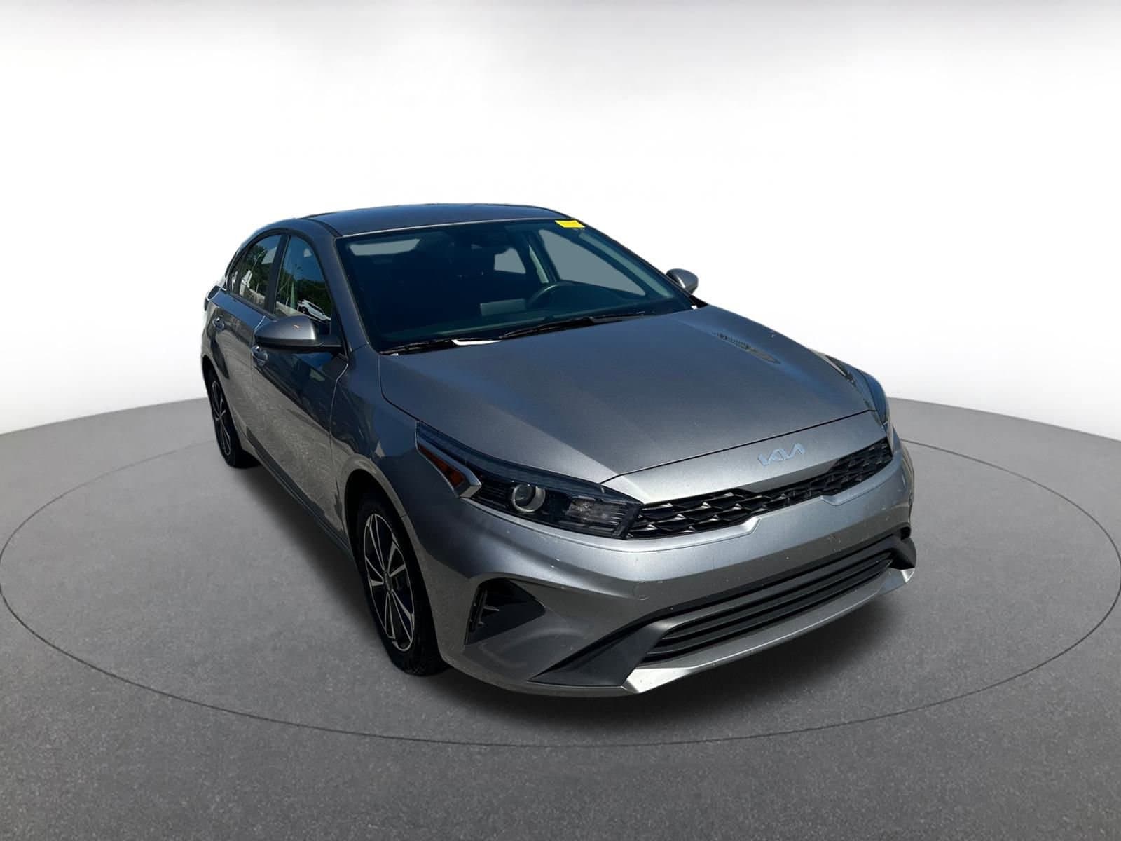 Thumbnail: 2024 Kia Forte - 1
