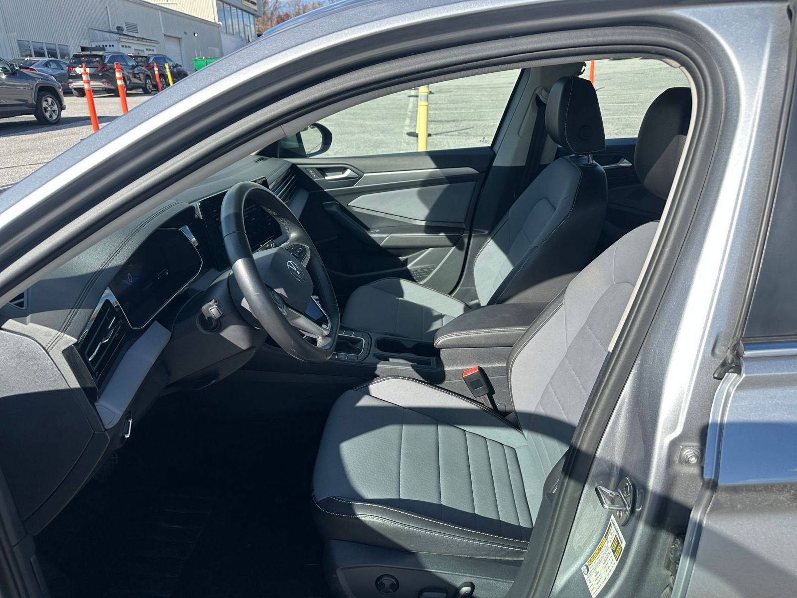 Thumbnail: 2025 Volkswagen Jetta - 25