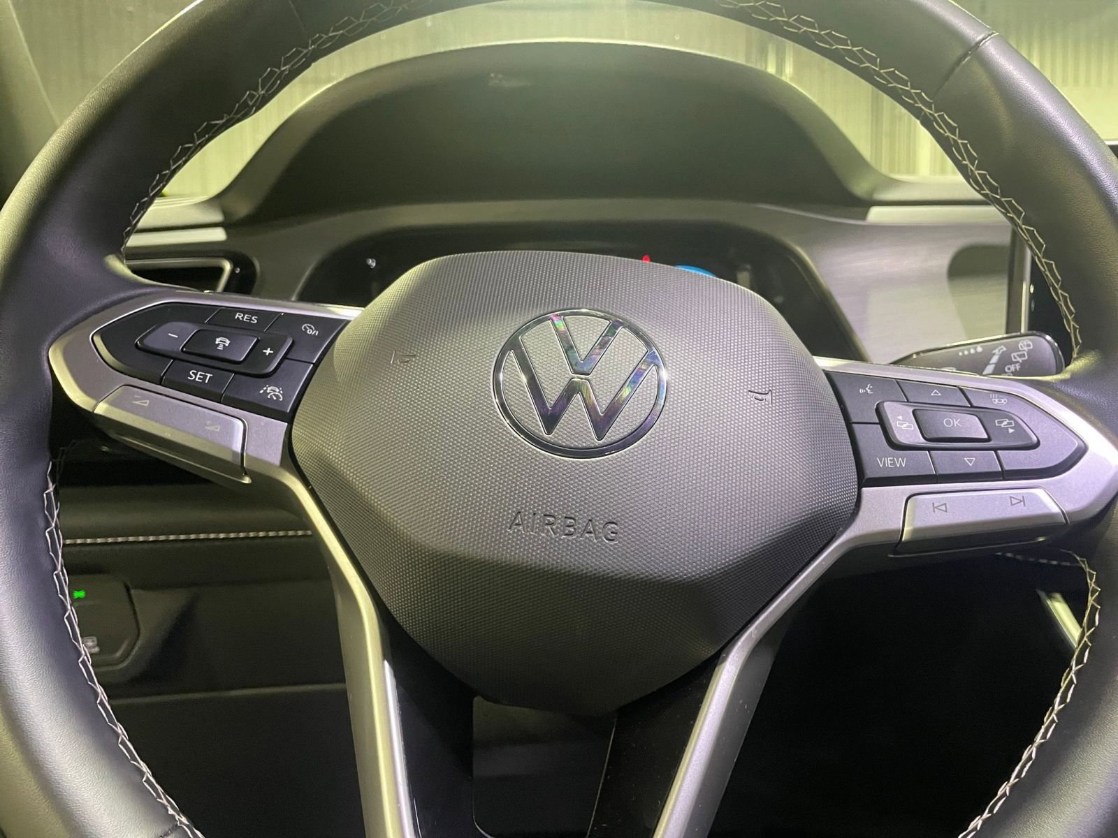 Thumbnail: 2025 Volkswagen Atlas - 28