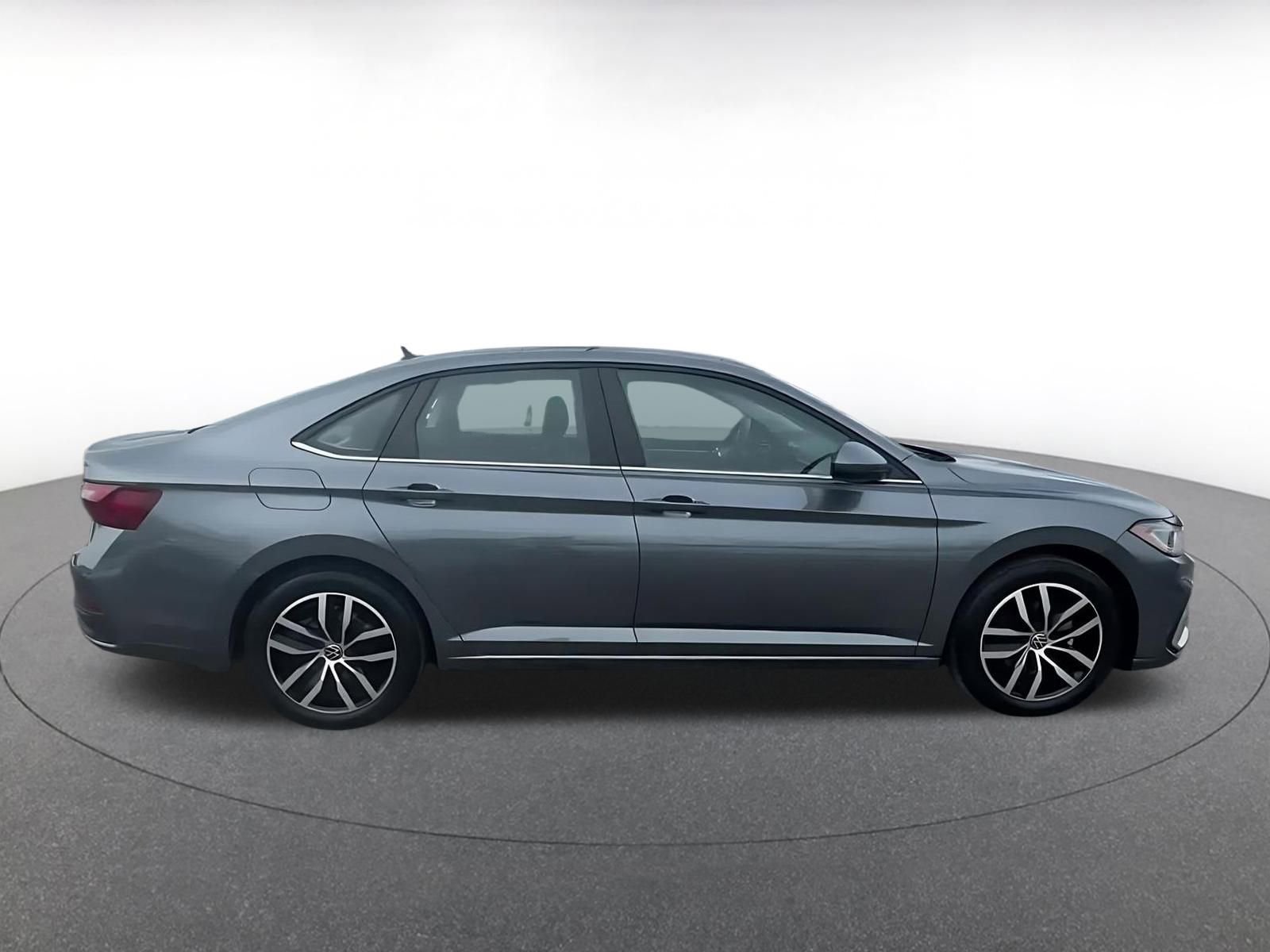 Thumbnail: 2025 Volkswagen Jetta - 15