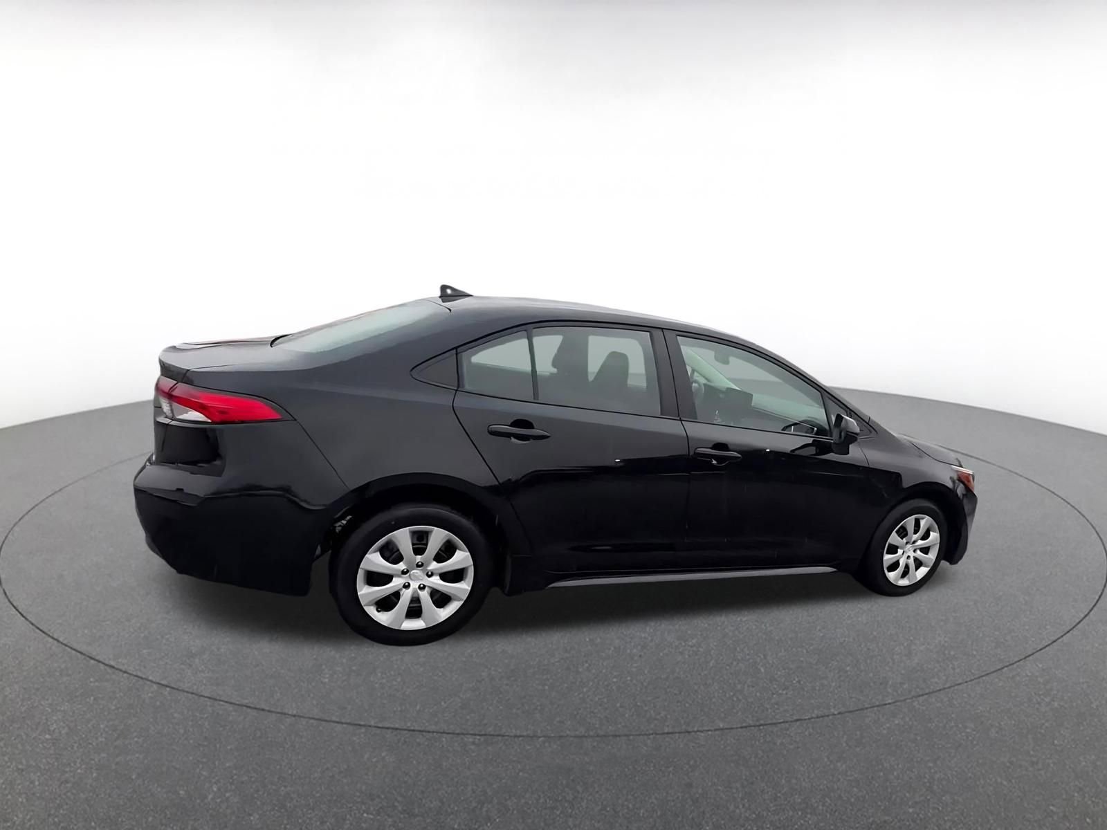 Thumbnail: 2025 Toyota Corolla - 15