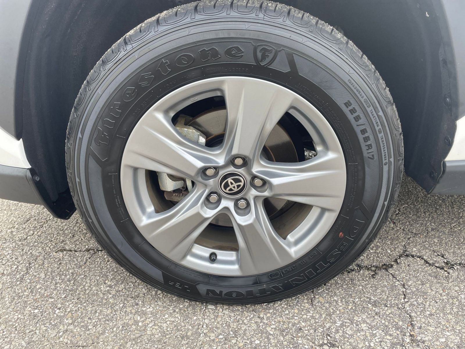 Thumbnail: 2025 Toyota RAV4 - 29