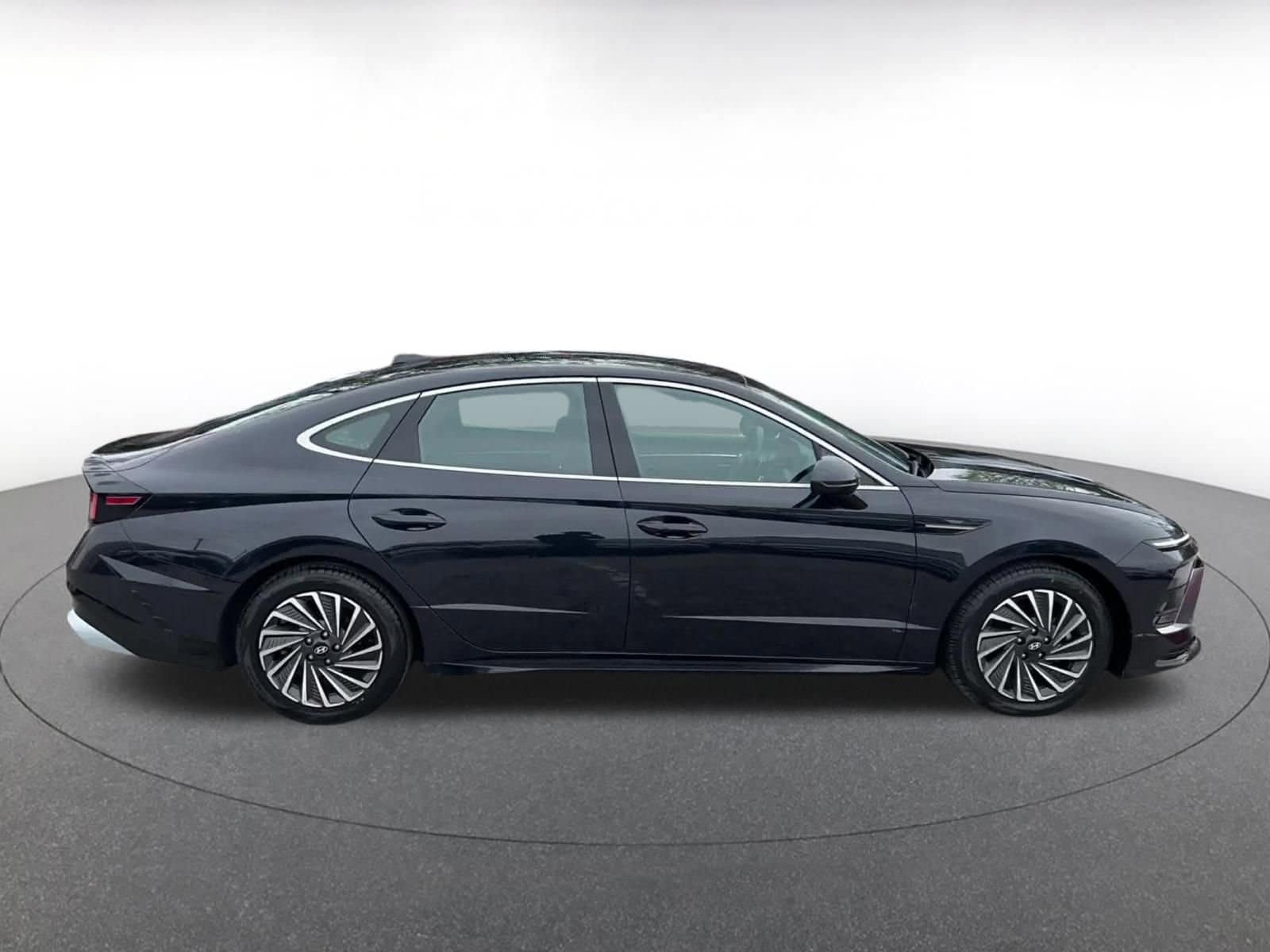 Thumbnail: 2025 Hyundai Sonata - 16