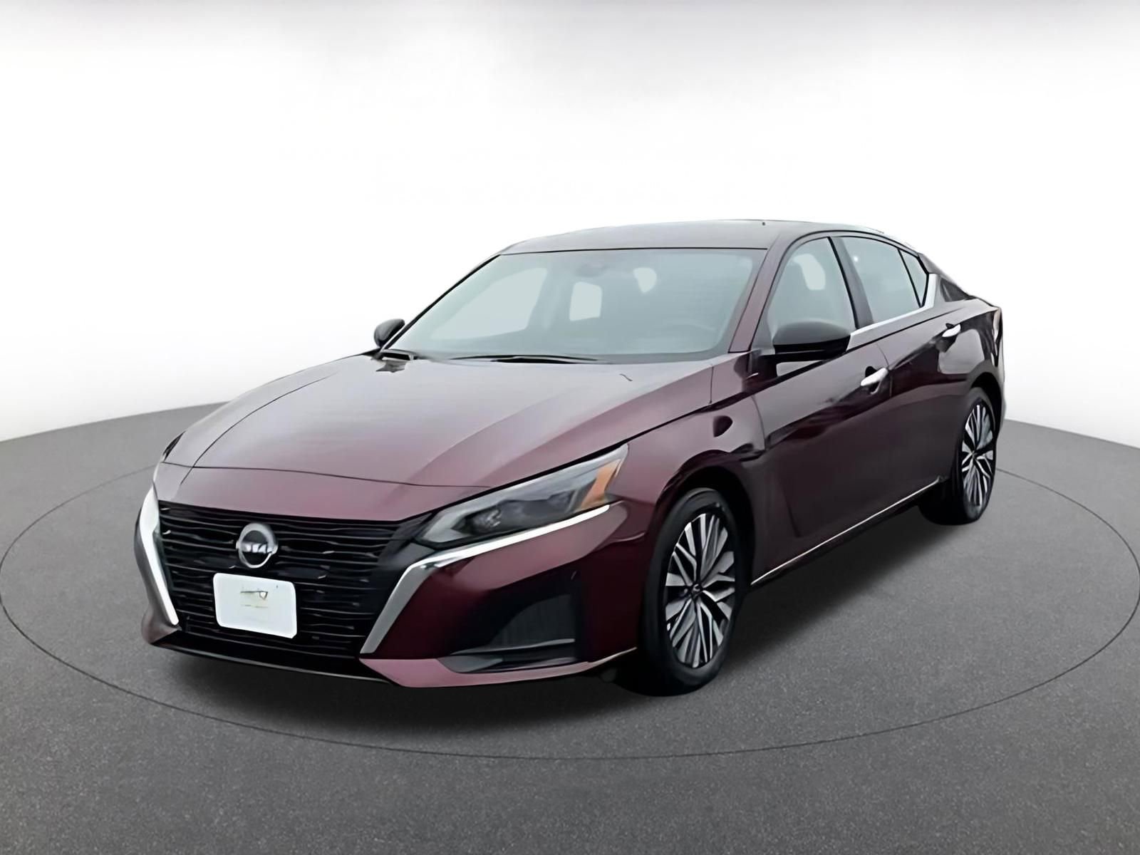 Thumbnail: 2025 Nissan Altima - 3