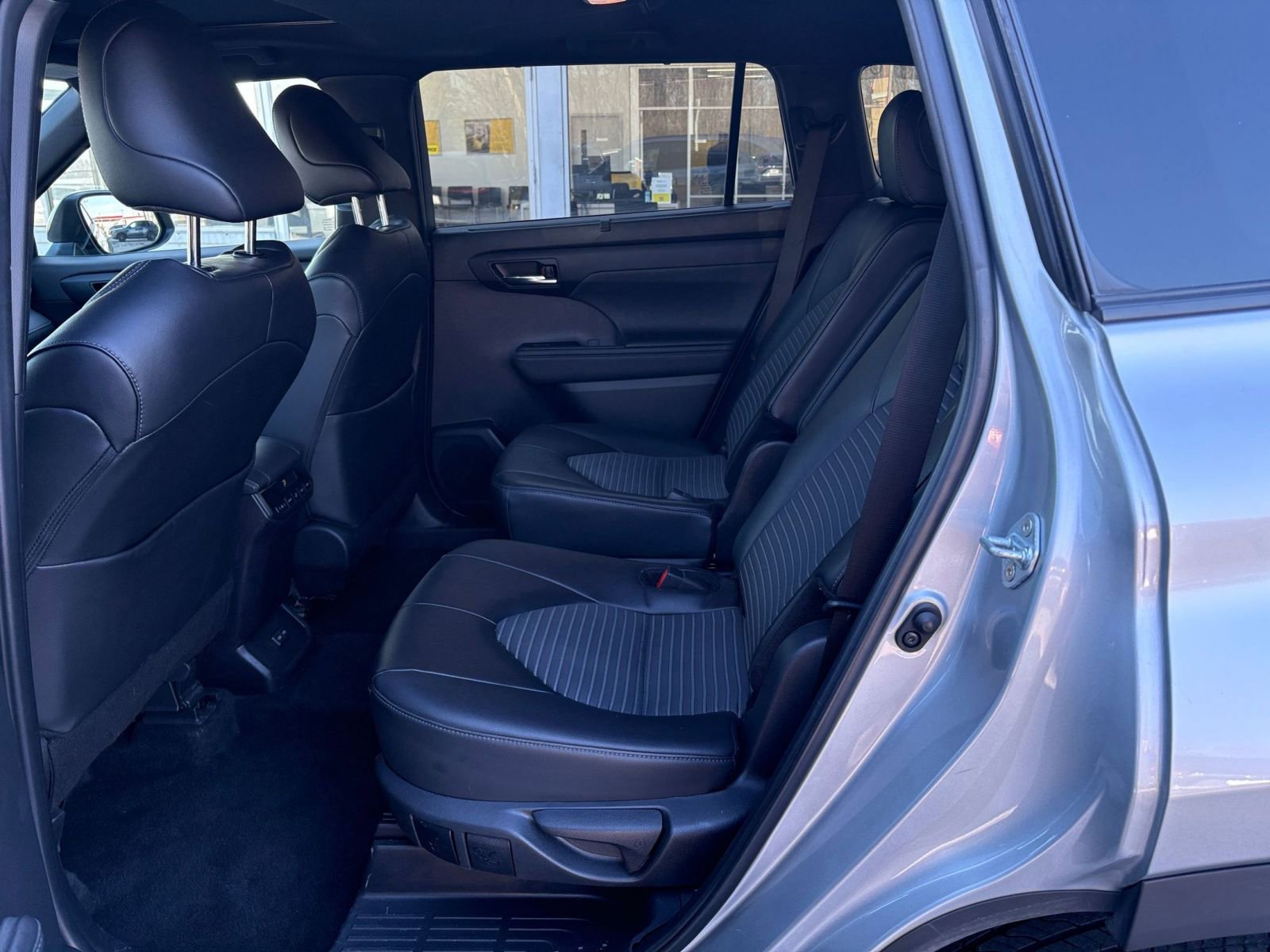 Thumbnail: 2024 Toyota Highlander - 27