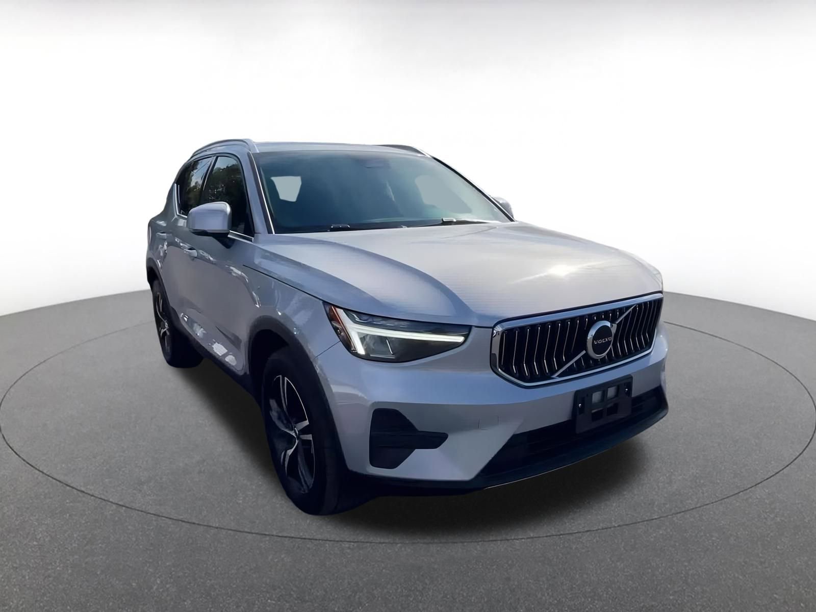 Thumbnail: 2024 Volvo XC40 - 3