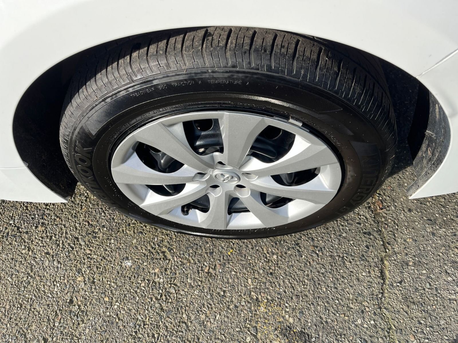 Thumbnail: 2025 Toyota Corolla - 30