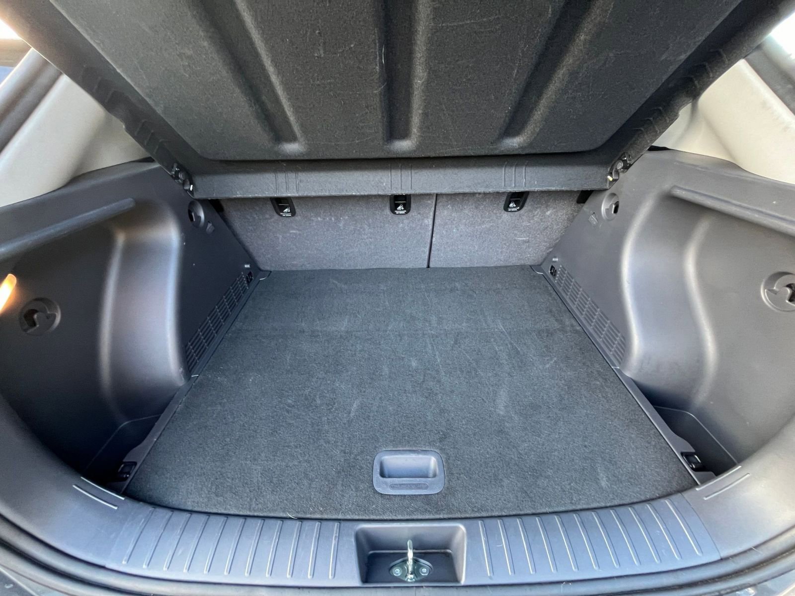 Thumbnail: 2025 Hyundai Kona - 32