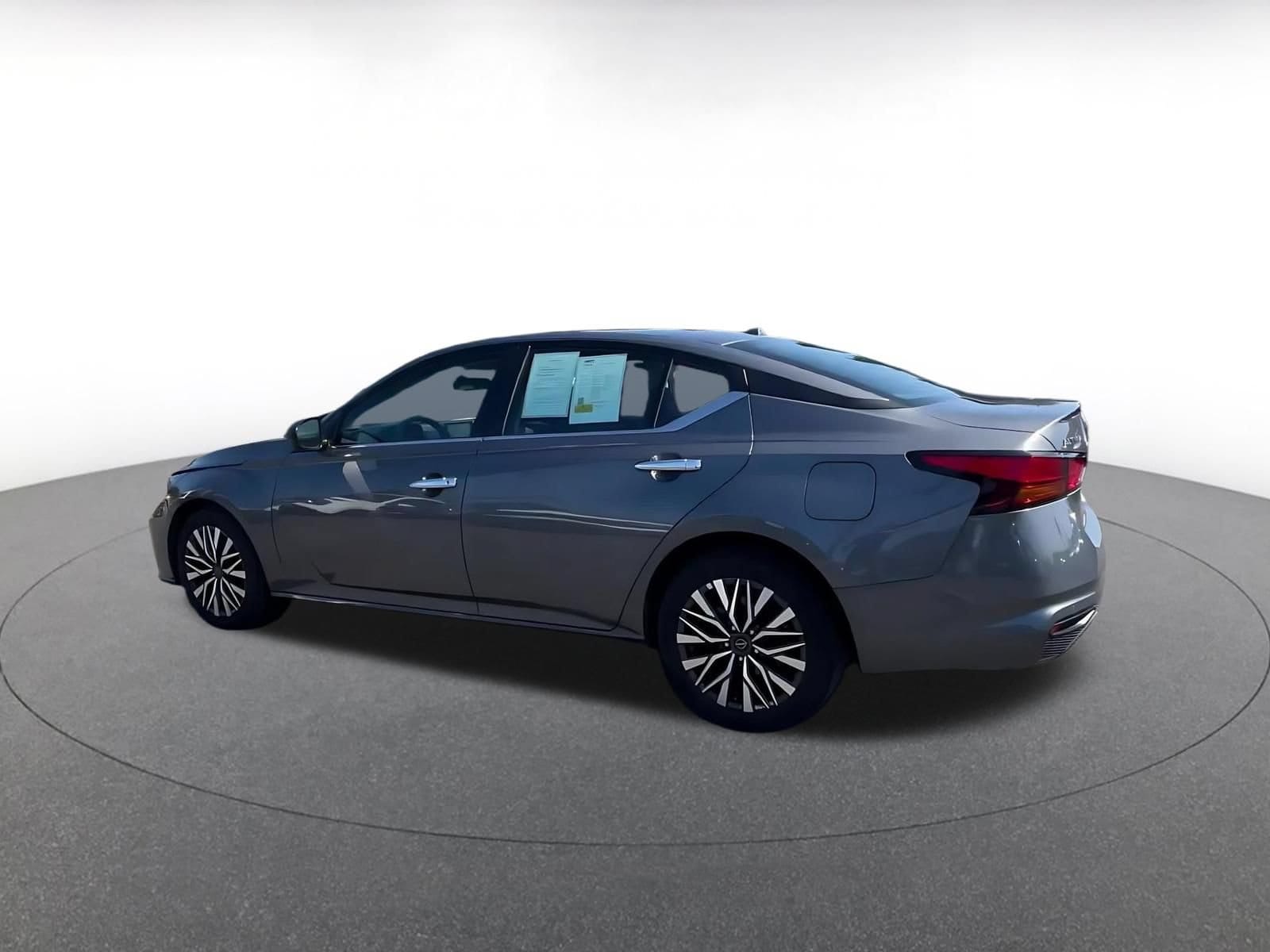 Thumbnail: 2025 Nissan Altima - 8
