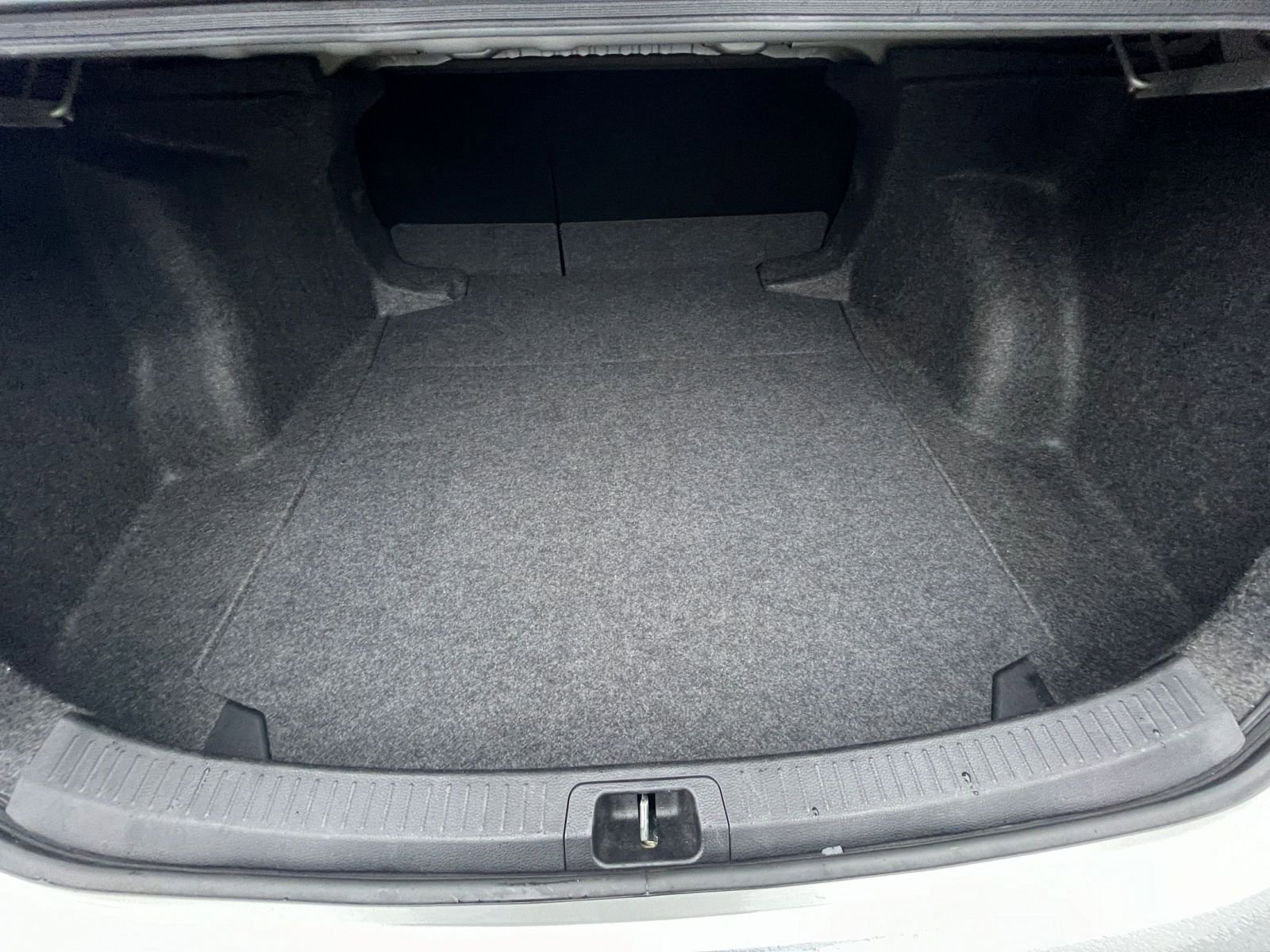 Thumbnail: 2025 Toyota Corolla - 31