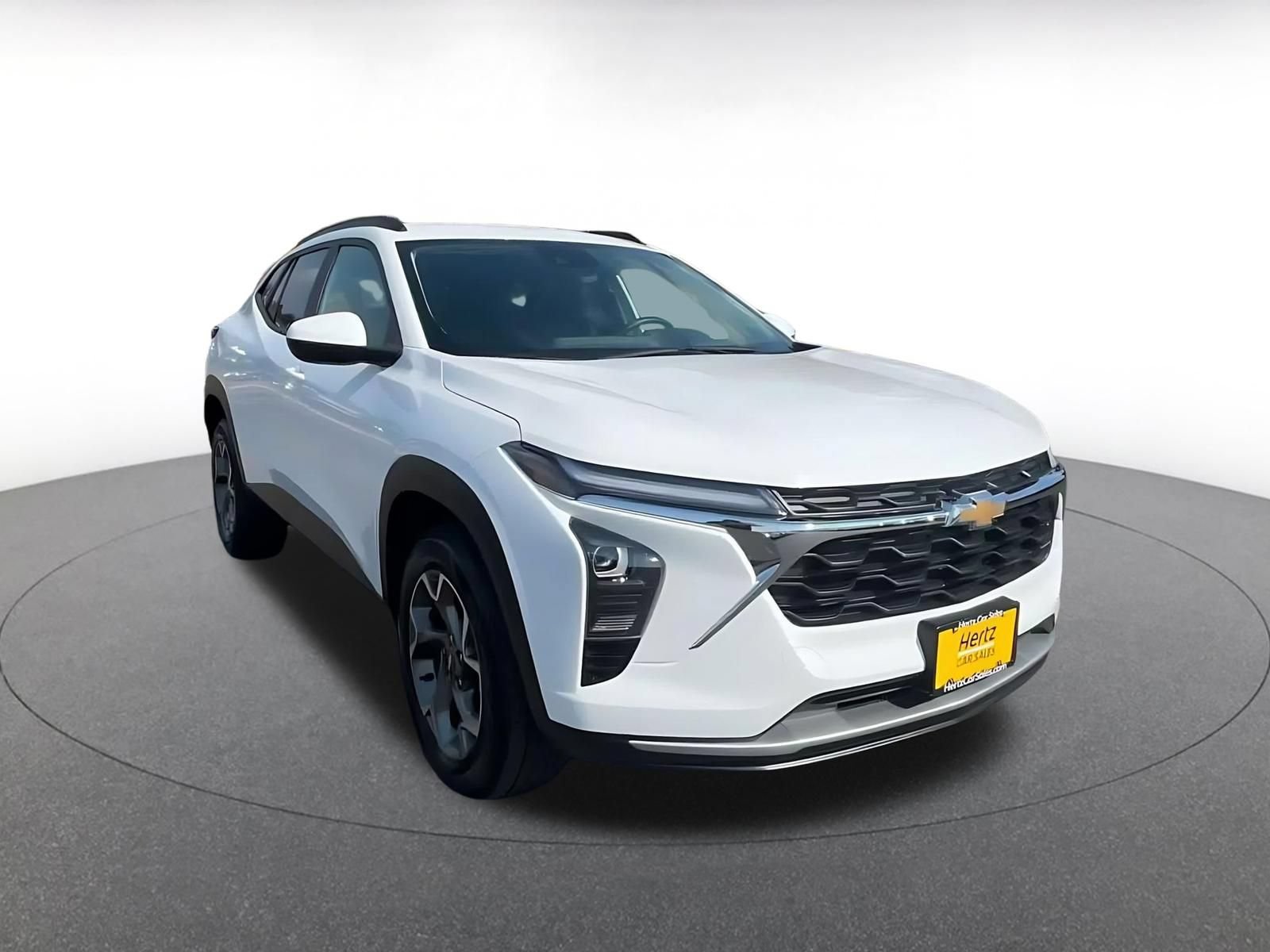 Thumbnail: 2025 Chevrolet Trax - 3