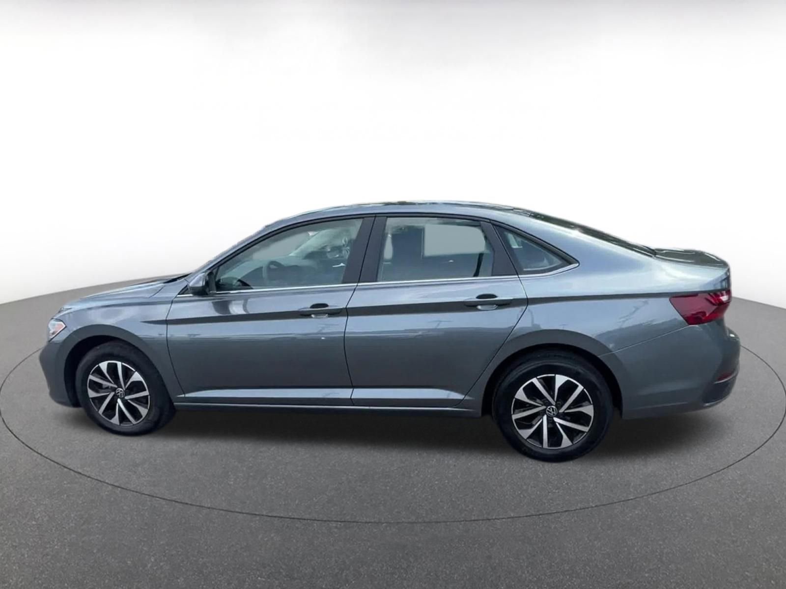 Thumbnail: 2024 Volkswagen Jetta - 10