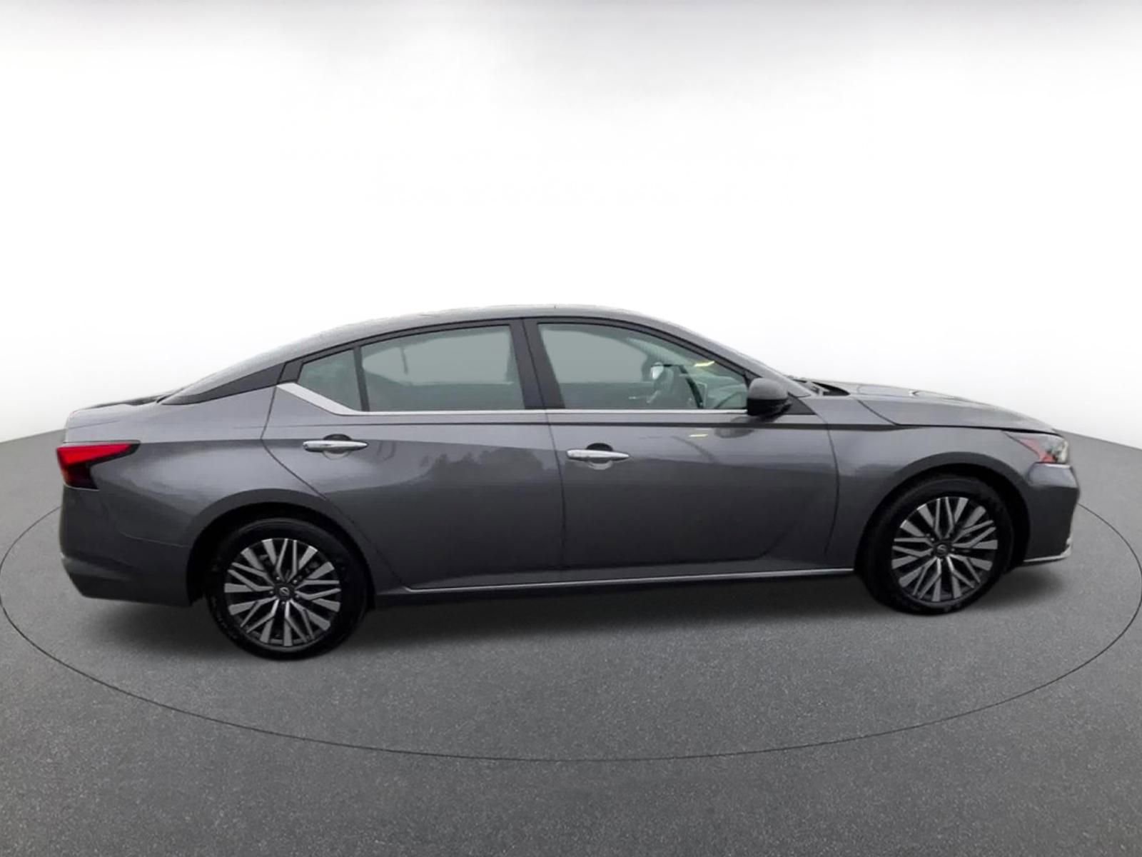 Thumbnail: 2025 Nissan Altima - 16