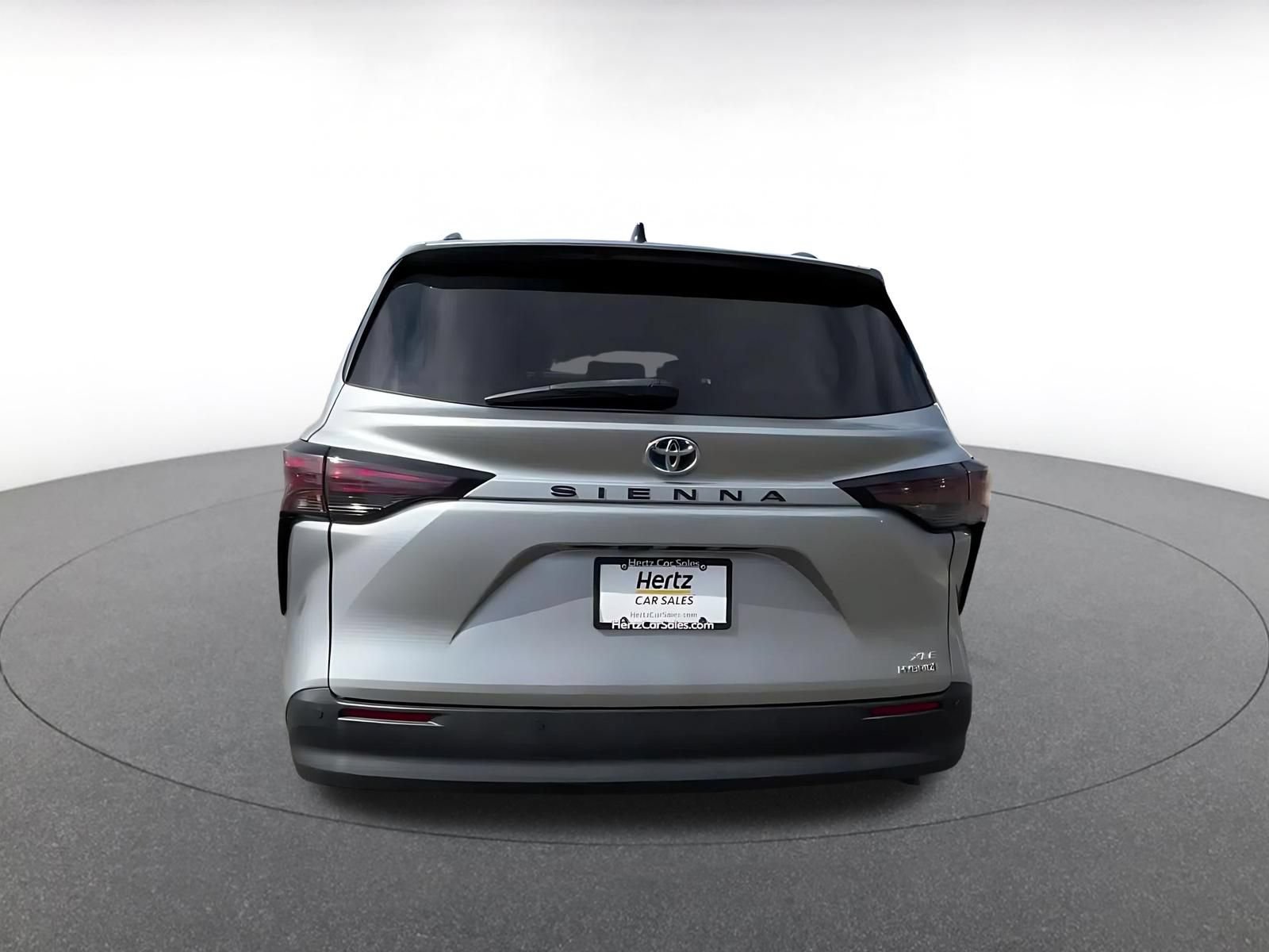 Thumbnail: 2023 Toyota Sienna - 12