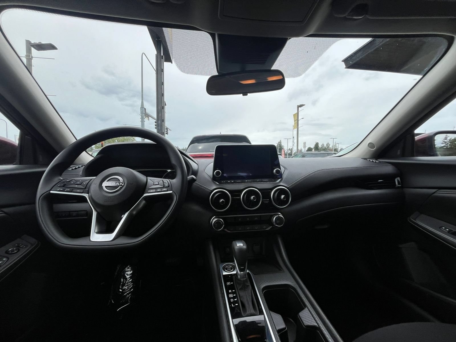 Thumbnail: 2025 Nissan Sentra - 32