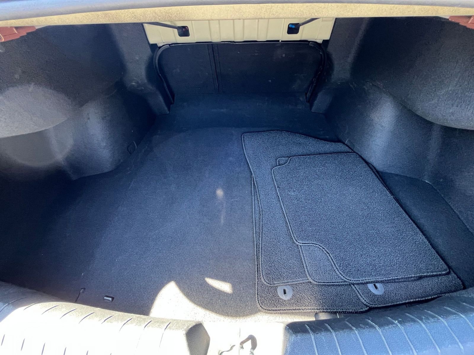 Thumbnail: 2025 Kia K5 - 32