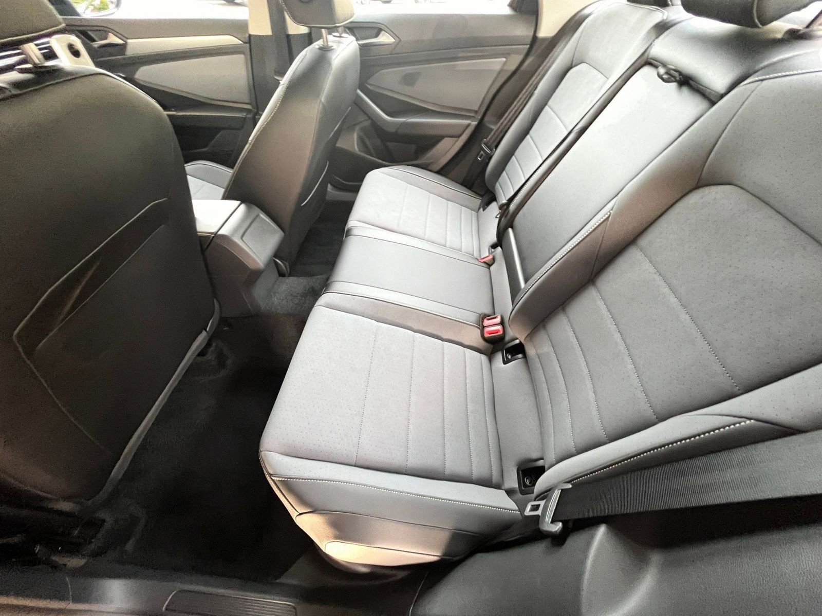 Thumbnail: 2025 Volkswagen Jetta - 25