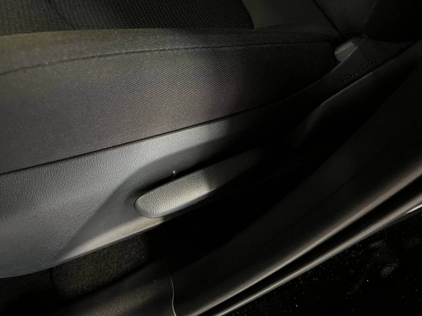 Thumbnail: 2025 Toyota RAV4 - 23