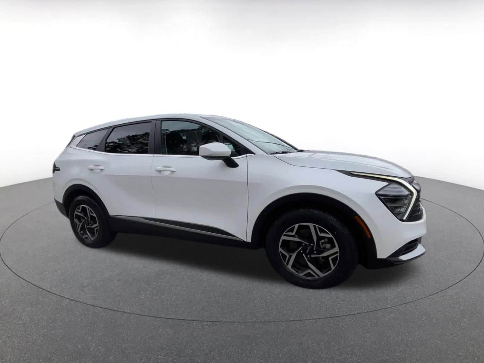 Thumbnail: 2025 Kia Sportage - 2