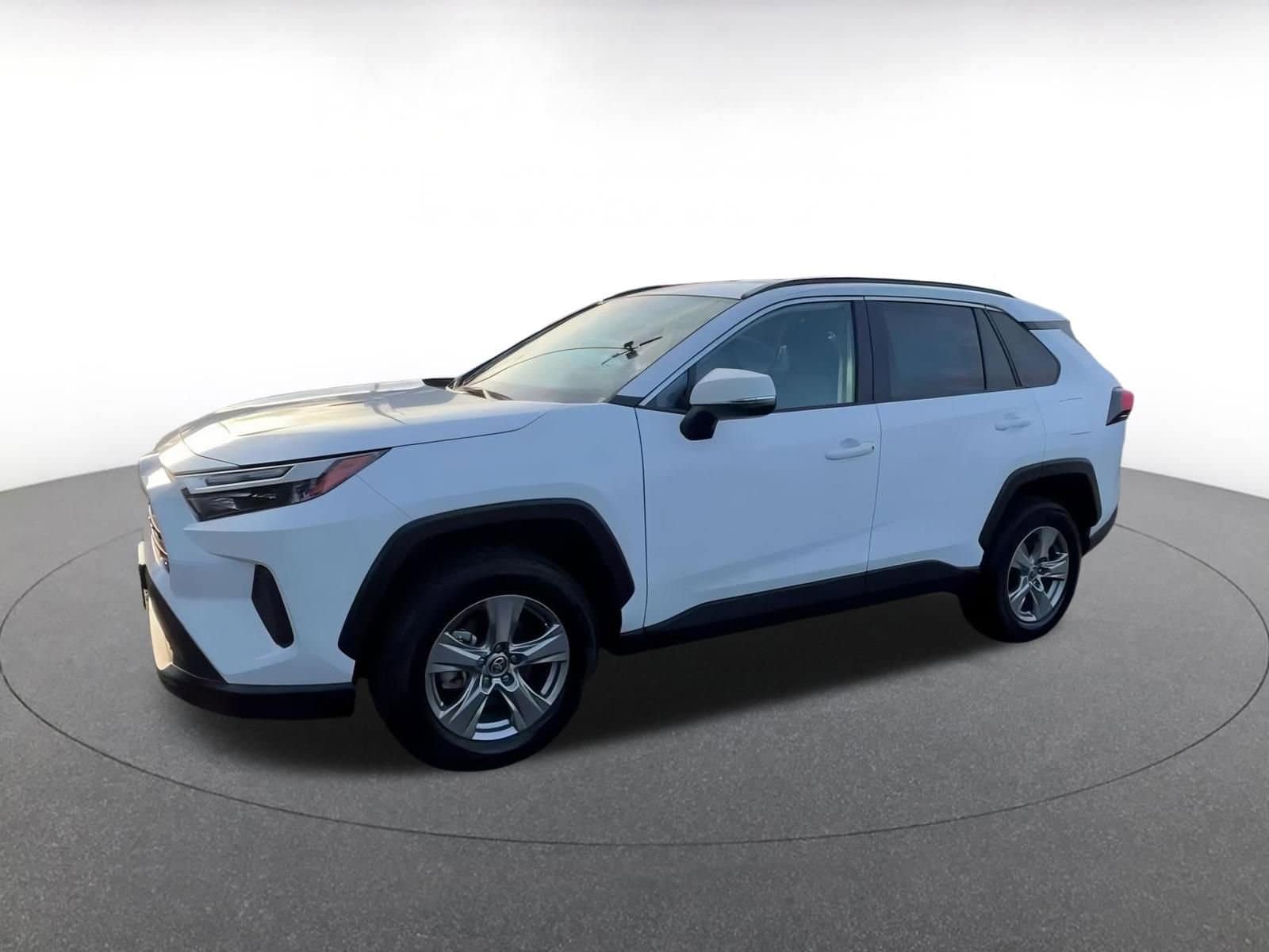 Thumbnail: 2025 Toyota RAV4 - 8