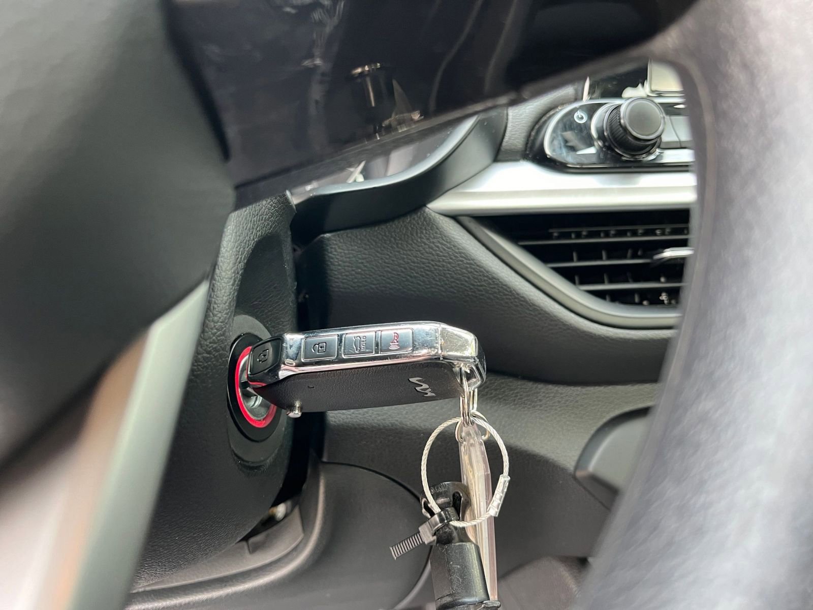 2024 Kia Forte LXS 22