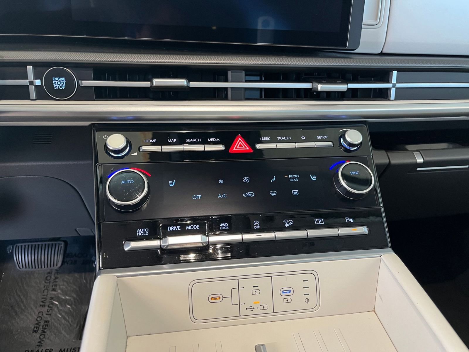 Thumbnail: 2025 Hyundai Santa Fe - 24