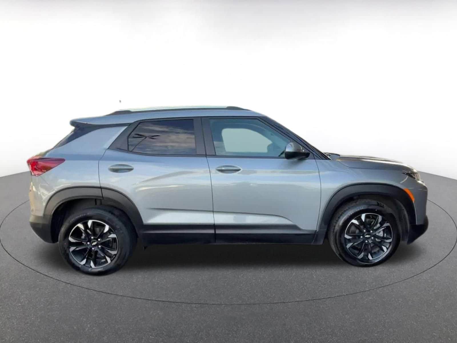 Thumbnail: 2023 Chevrolet TrailBlazer - 16