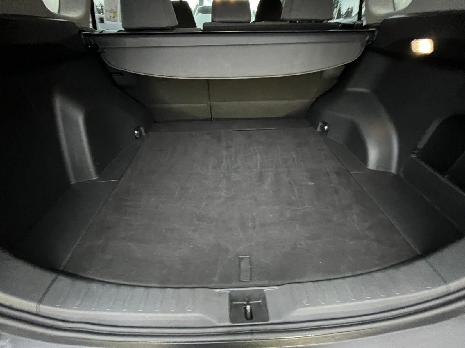 Thumbnail: 2025 Toyota RAV4 - 33