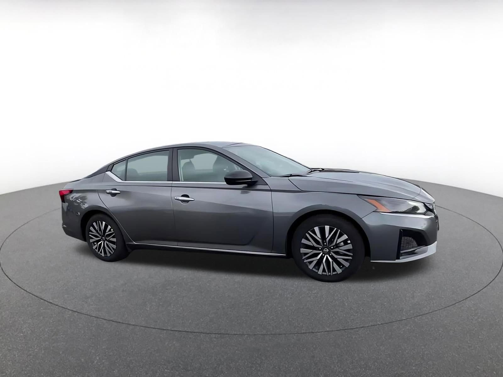 Thumbnail: 2025 Nissan Altima - 2