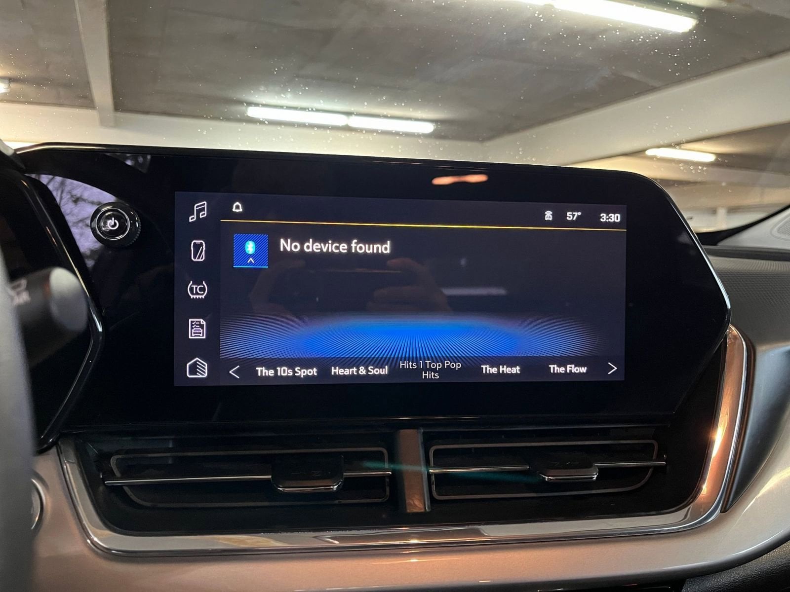 Thumbnail: 2025 Chevrolet Trax - 21