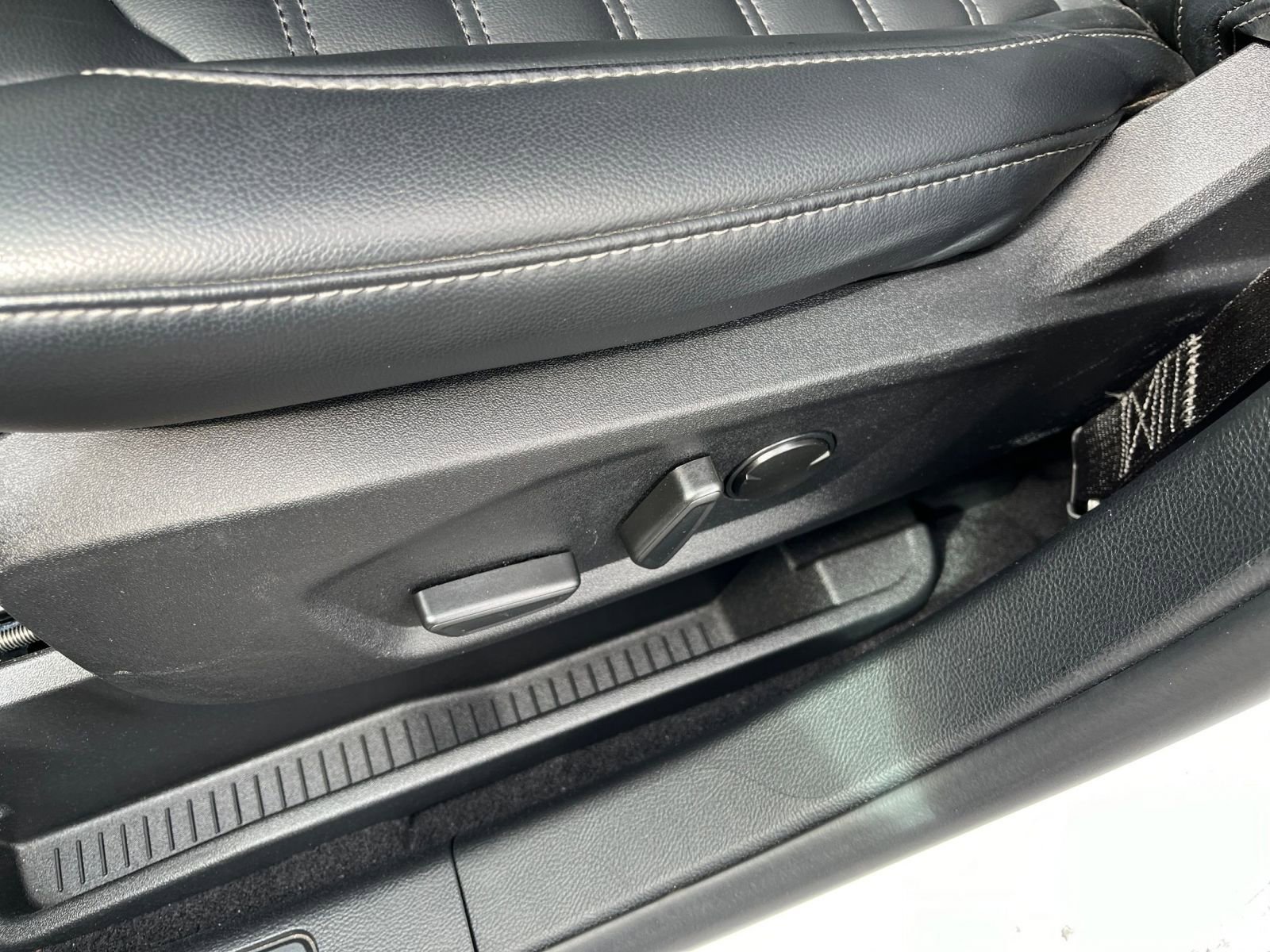 Thumbnail: 2024 Ford Edge - 23