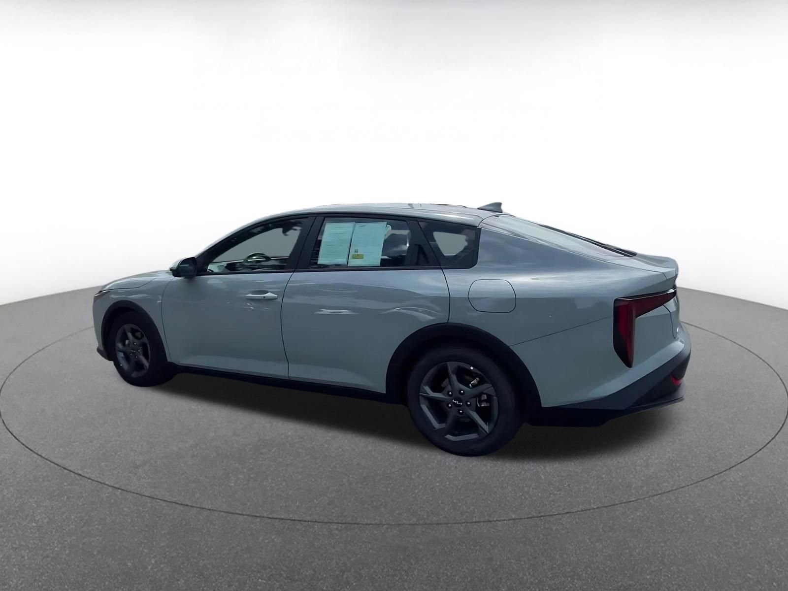 Thumbnail: 2025 Kia K4 - 10