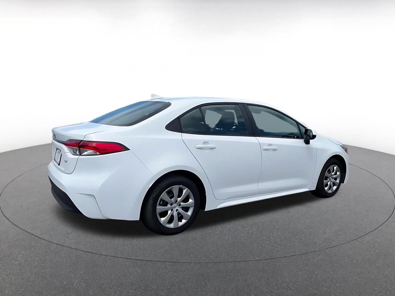 Thumbnail: 2025 Toyota Corolla - 15