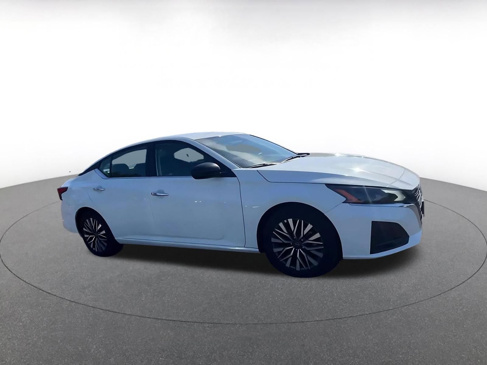 Thumbnail: 2025 Nissan Altima - 2