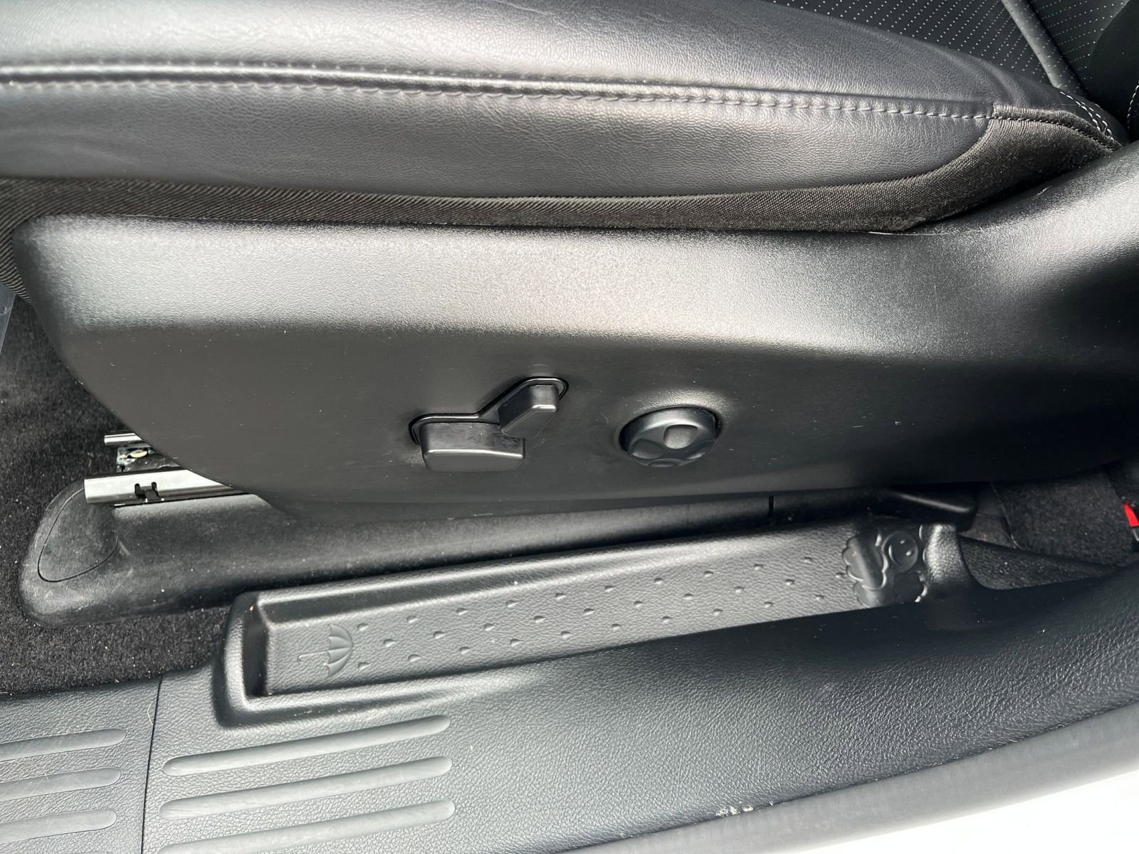 Thumbnail: 2025 Chrysler Pacifica - 22