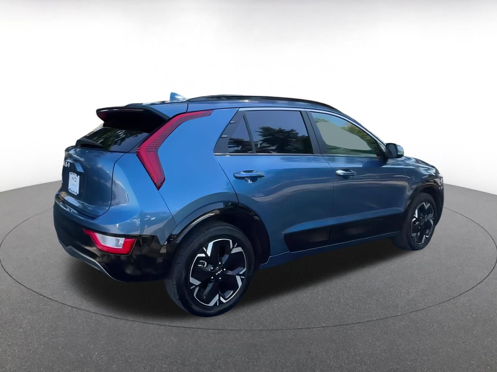 Thumbnail: 2023 Kia Niro - 13