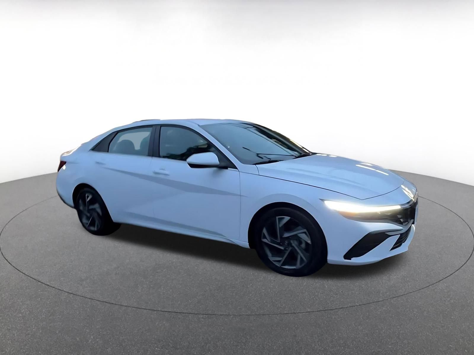 Thumbnail: 2025 Hyundai Elantra - 2