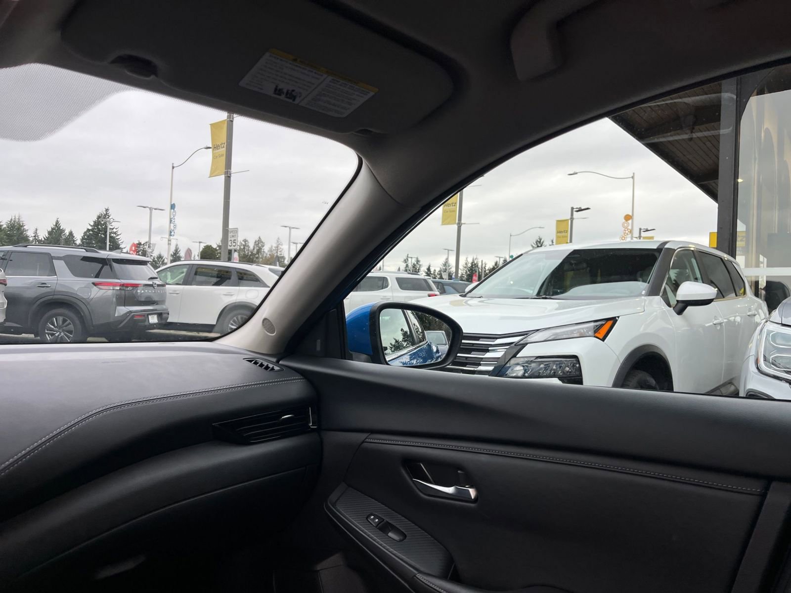 Thumbnail: 2025 Nissan Sentra - 35