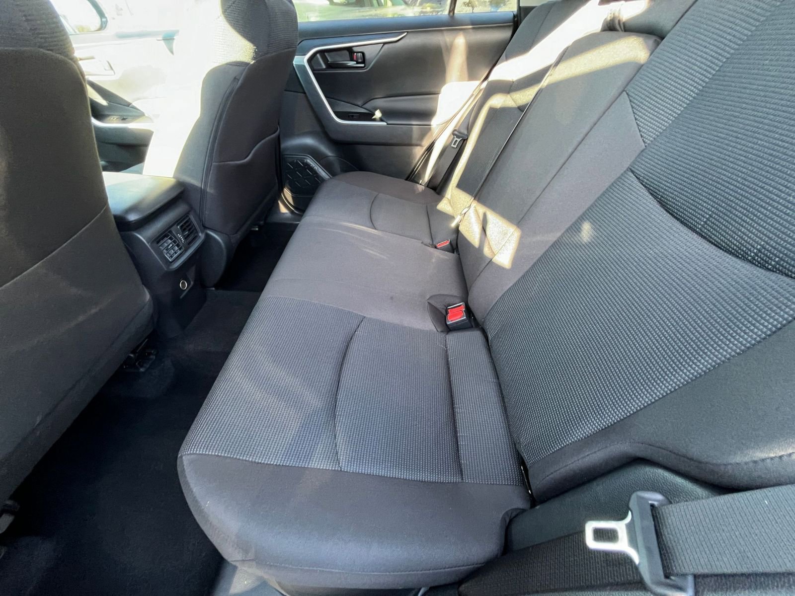 Thumbnail: 2025 Toyota RAV4 - 25