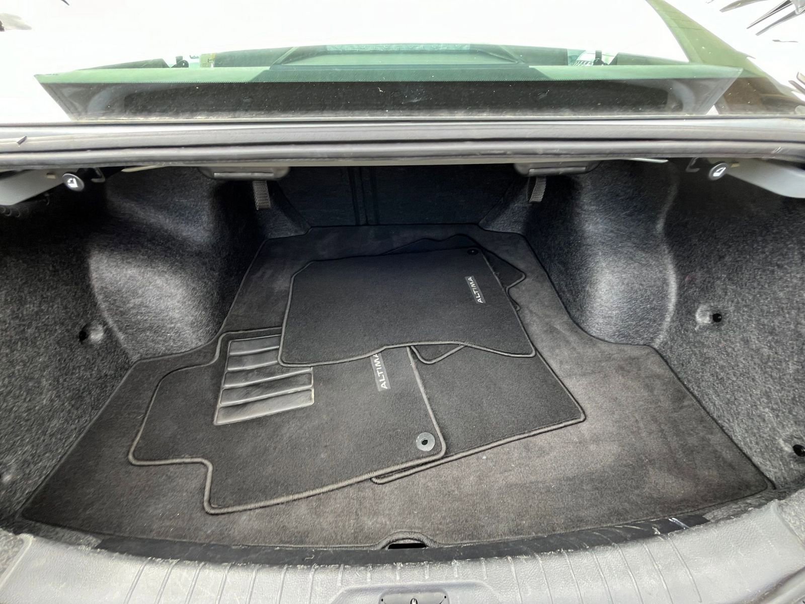 Thumbnail: 2024 Nissan Altima - 32