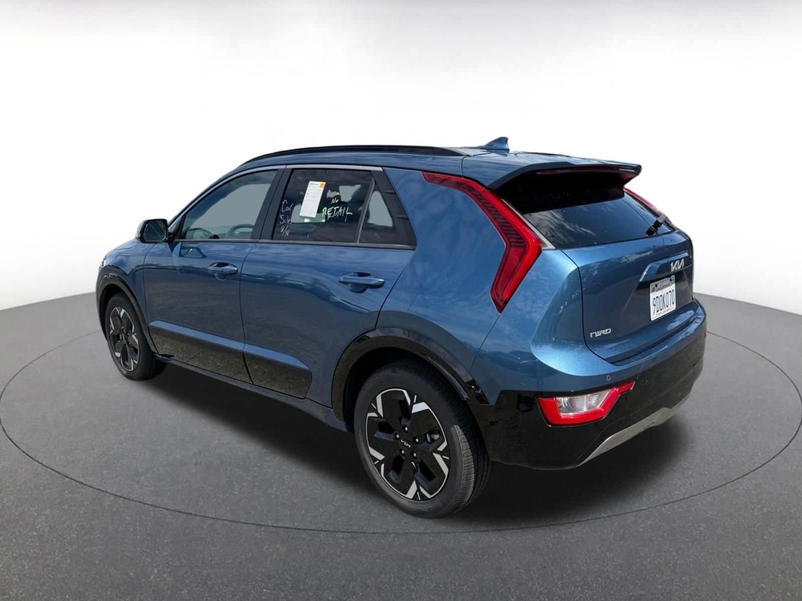 Thumbnail: 2023 Kia Niro - 5