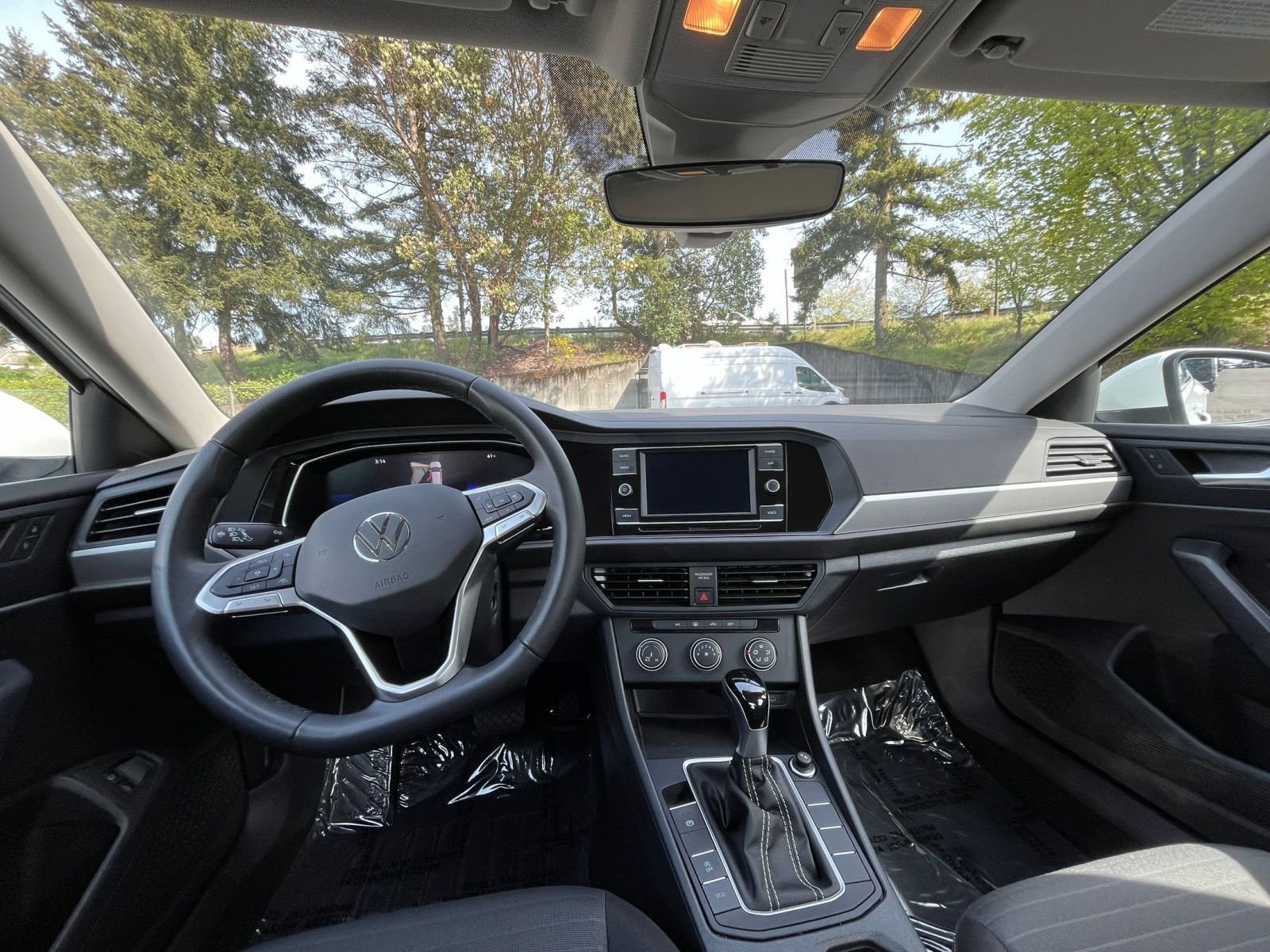 2024 Volkswagen Jetta S 33