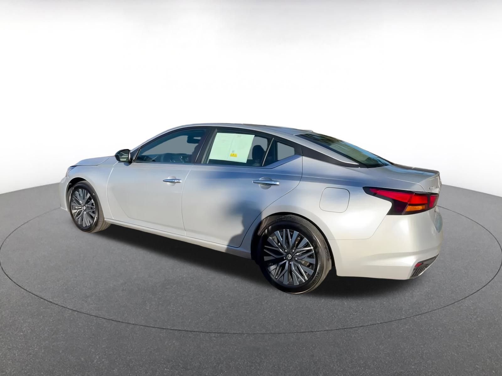 Thumbnail: 2024 Nissan Altima - 10