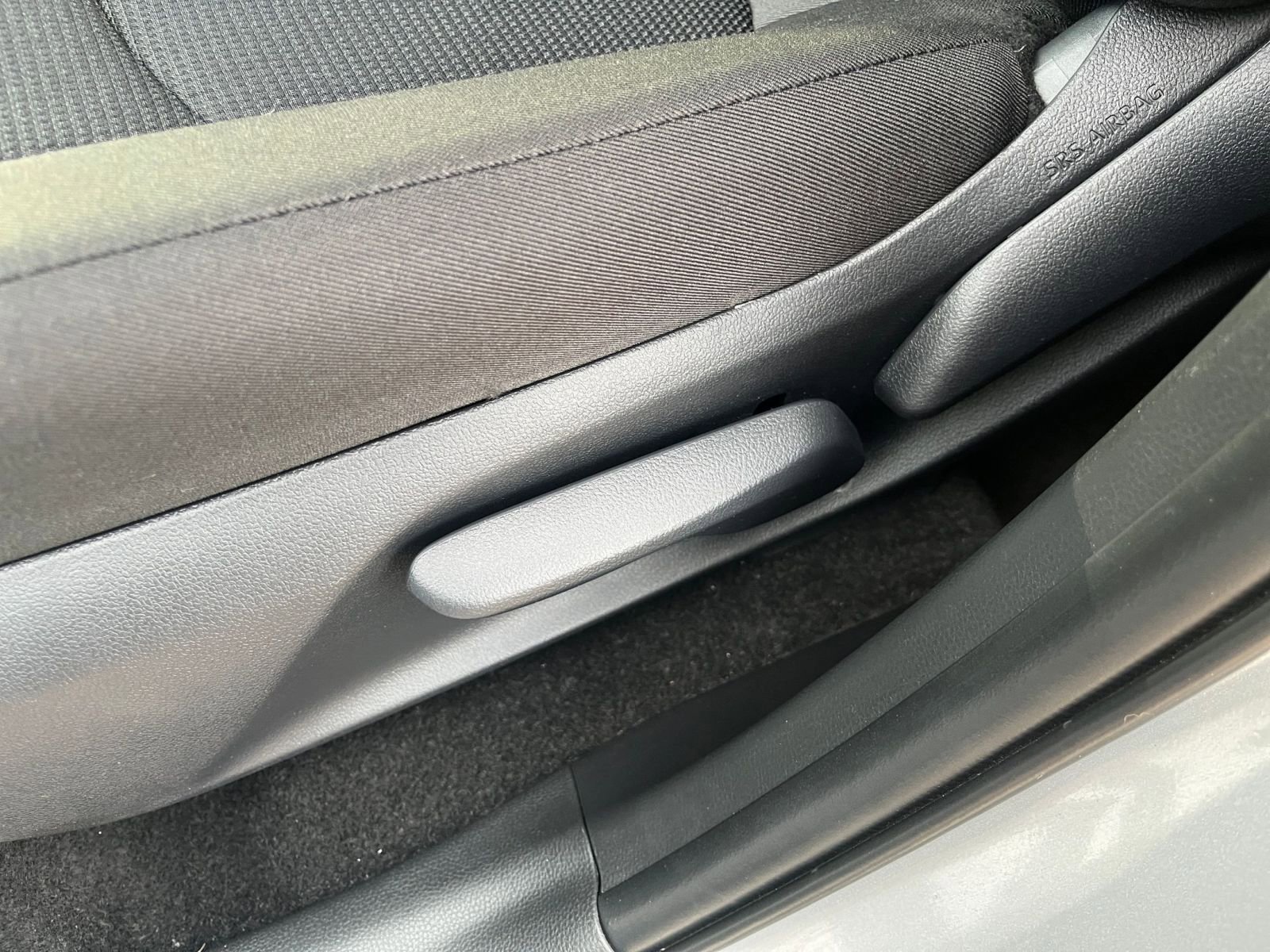 Thumbnail: 2025 Toyota RAV4 - 23