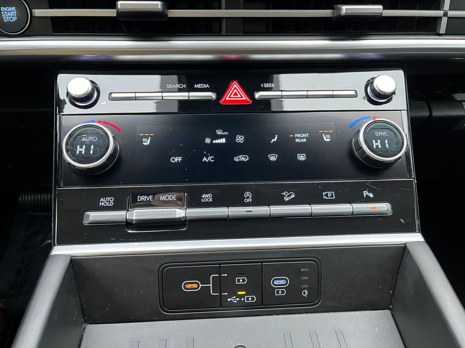 Thumbnail: 2025 Hyundai Santa Fe - 28