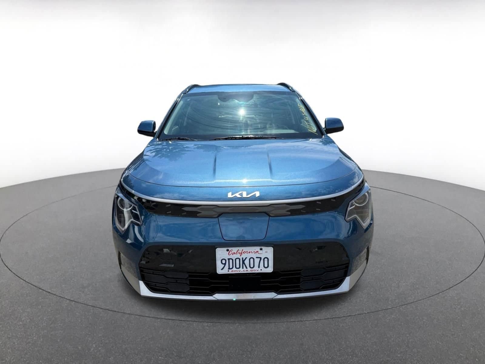 Thumbnail: 2023 Kia Niro - 2