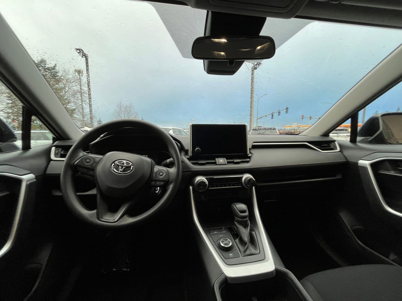 Thumbnail: 2025 Toyota RAV4 - 33