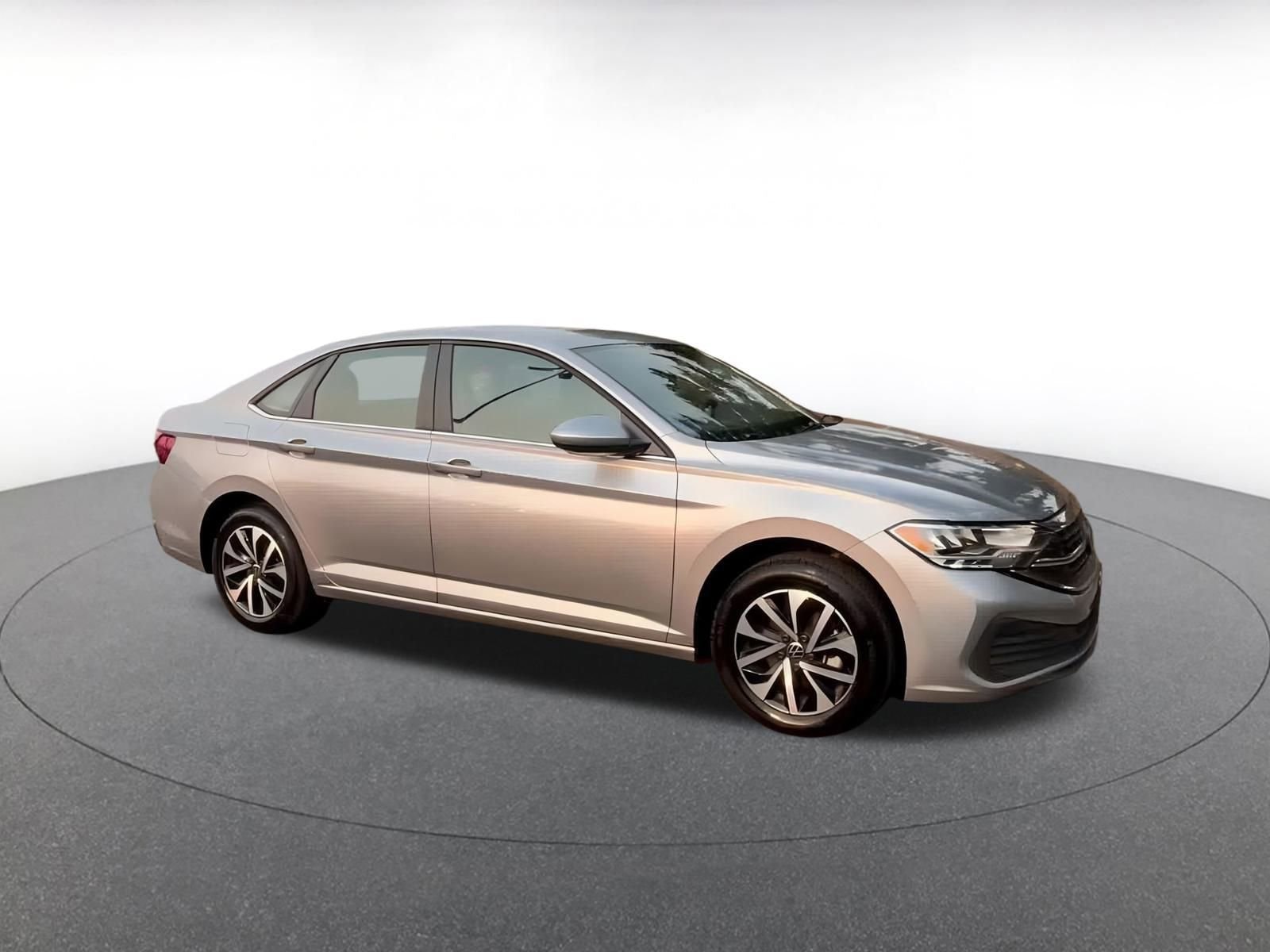 Thumbnail: 2024 Volkswagen Jetta - 2
