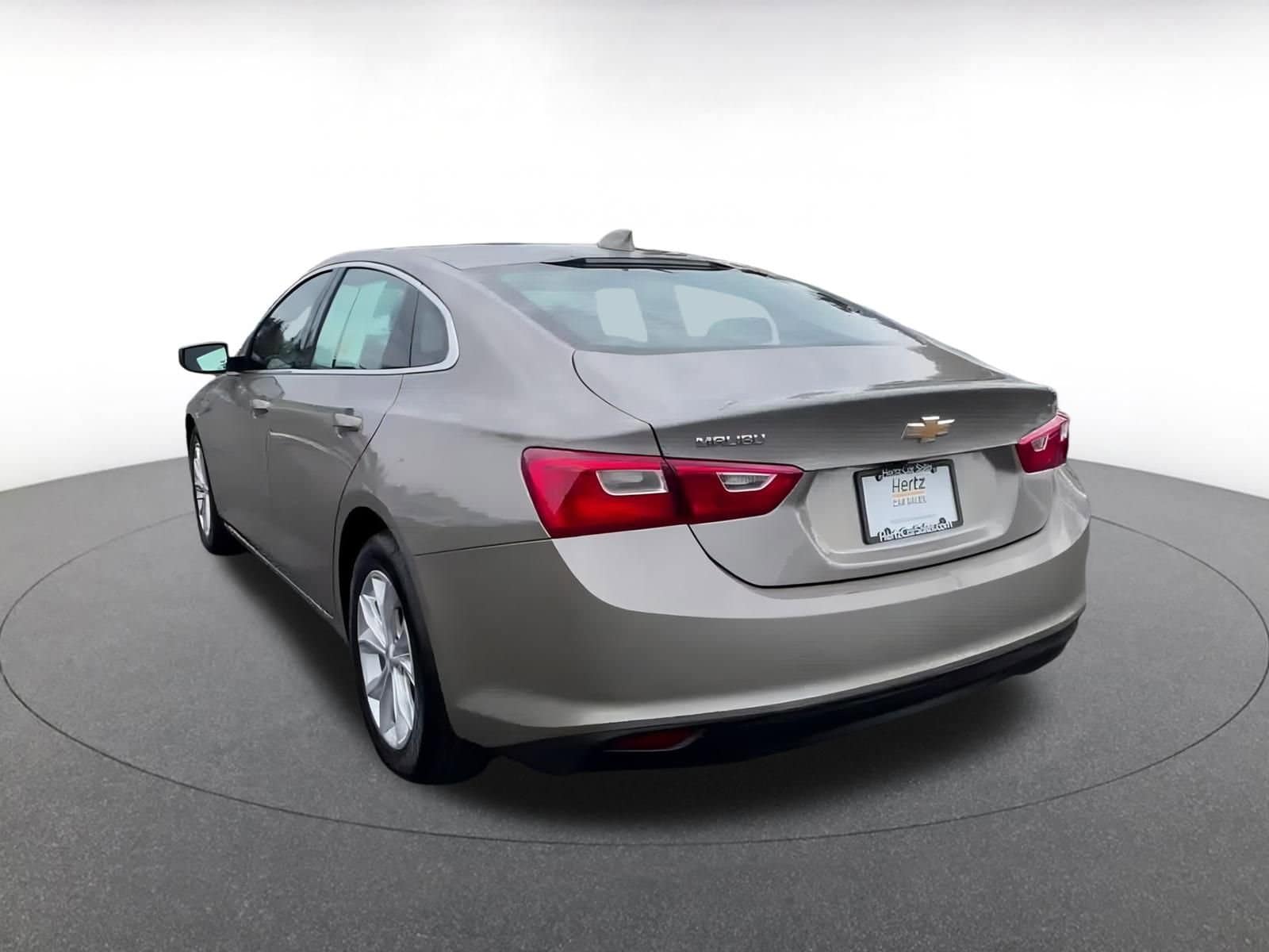 Thumbnail: 2023 Chevrolet Malibu - 11
